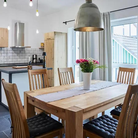 3 Bedroom Pet Friendly In Apartment Attendorn